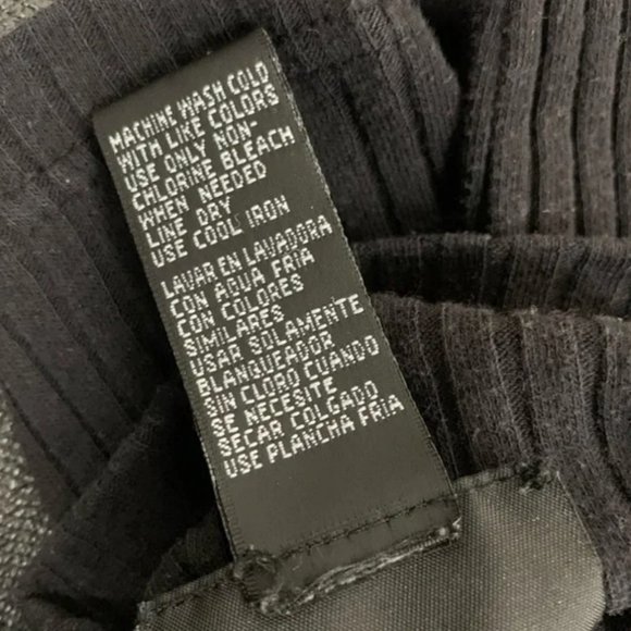 INSTANT ACTION / Black Turtleneck Sweater / Medium - Picture 7 of 7